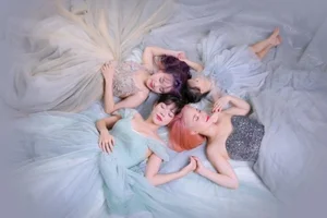 The Stunning Beauty of Actress Hoang Yen's Three Daughters Revealed - image 3