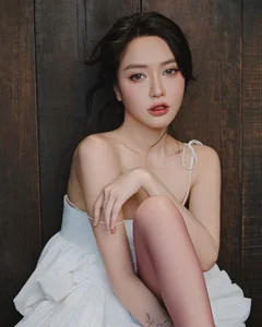 The Spectacular Transformation of Bich Phuong: From Pop Star to Fashion Icon - image 1