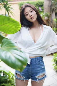 The Radiant Beauty and Cinematic Charm of Japanese Star Imada Mio - image 3