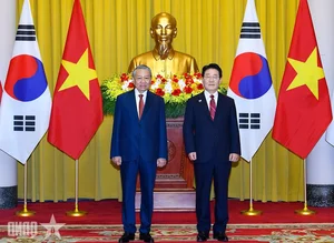 General Secretary and President To Lam Hosts Official Welcome Ceremony for South Korean President - image 7