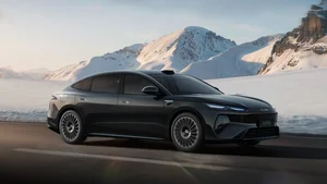 BYD Seal 08 Revealed: Flagship Electric Sedan with 900km Range and Ultra-Fast Charging - image 4