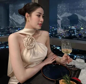Saigon Hot Girl Hong Vy: Defining Modern Beauty and Elegance - image 8