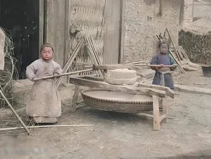 Rare Glimpses into History: The Captivating Beauty and Style of Qing Dynasty Courtesans in Vintage Photography - image 12