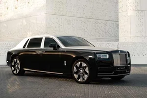 One-of-a-Kind Rolls-Royce Phantom Arabesque: A Masterpiece of Bespoke Luxury and Intricate Laser-Engraved Artistry Inspired by Middle Eastern Architecture - image 0