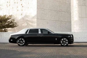 One-of-a-Kind Rolls-Royce Phantom Arabesque: A Masterpiece of Bespoke Luxury and Intricate Laser-Engraved Artistry Inspired by Middle Eastern Architecture - image 6