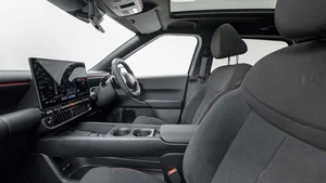 Hyundai Ioniq 3 Debuts: The Electric Hatchback with Physical Buttons - image 8