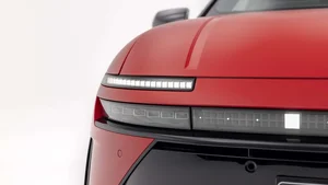 Hyundai Ioniq 3 Debuts: The Electric Hatchback with Physical Buttons - image 4