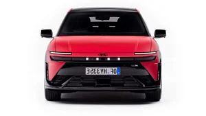 Hyundai Ioniq 3 Debuts: The Electric Hatchback with Physical Buttons - image 11