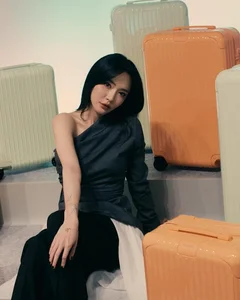 Bich Phuong's Stunning Transformation: A New Era of Style and Beauty - image 4