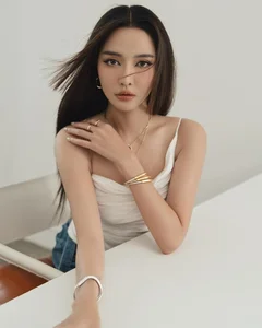 Bich Phuong's Stunning Transformation: A New Era of Style and Beauty - image 9