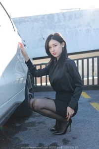 Elegant Fashion Showcase: IESS SXJ No.1617 Featuring Xiao Bao - image 38