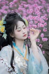 Ethereal Hanfu Beauty in Meiling Plum Forest - YiTuYu Vol.8870 Jiao Yi Zhi Sui Sui - image 29
