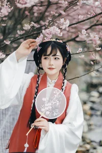 Nature's Muse: Qi Qi Ry's Serene Escape in YiTuYu Art Language Vol. 9037 - image 0