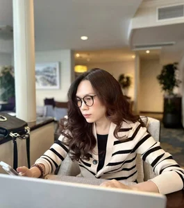 Celebrity Milestones and Glamour: Bao Thy’s Journey and Thu Quynh’s Style Transformation - image 4