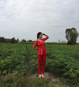 Stunning Portrait Gallery of Luong Hoang Bao Nhu: Elegance and Modern Visual Storytelling - image 12