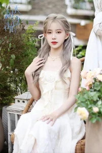 Understanding the Viral K-Pop Girl Group Controversy: A Deep Dive into Recent Social Media Revelations and Complex Idol Relationships - image 0