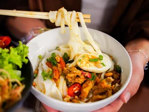Da Nang Named Top 10 Global Food Destination for 2025: A Culinary Journey - image 5