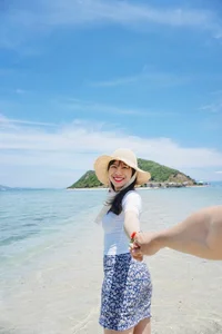 Diep Son Island: Walking Across the Sea on Vietnam’s Most Famous Sand Bridge - image 1