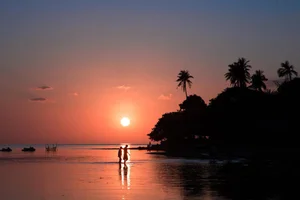 Diep Son Island: Walking Across the Sea on Vietnam’s Most Famous Sand Bridge - image 2