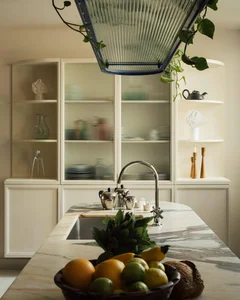 Warm 160m2 apartment for a young family transformed from a rigid office - image 0