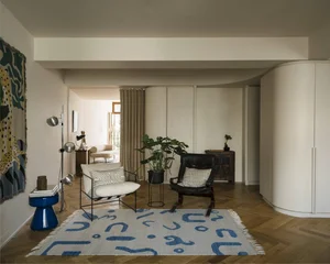 Warm 160m2 apartment for a young family transformed from a rigid office - image 19