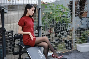 Mei Zi in Burgundy High Heels: A Sophisticated IESS Fashion Editorial - image 12