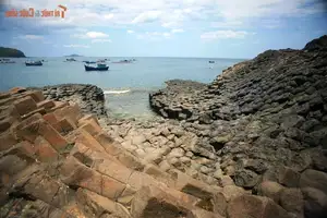 View Ganh Da Dia Dak Lak: Ancient Volcanic Wonder, Mystical Beauty Captivating Tourists - image 3