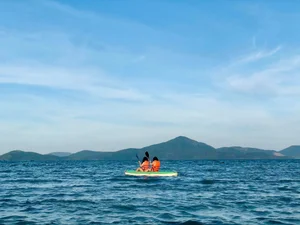 Discover the Magical Sandbar Path of Diep Son Island in Khanh Hoa - image 8