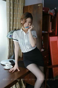 Zi Wei: The Bold Aesthetic of the Spicy Female Secretary - image 72