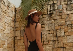 Chung Huyen Thanh's Summer Style: A Gallery of Confidence and Elegance - image 8