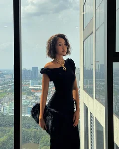 Huyen 2k4 Shines with Natural Beauty at the Mixi Cup Football Event - image 2