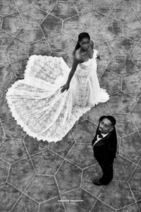 Vietnam National Team Defender Unveils Unique and Creative Wedding Photos - image 0
