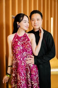 The Secret to Eternal Youth: How This Famous Director's Wife Stays Radiant at 50 - image 10