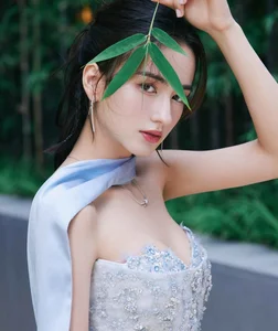 Surreal Gen Z Beauty: The Rise of AI-Like Aesthetics in Modern Chinese Fashion Photography - image 3