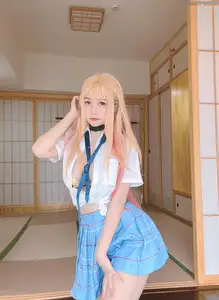 Captivating Kitagawa Marin Cosplay by 不呆猫: Your Favorite Waifu Comes to Life! - image 0