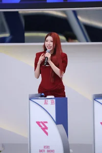 Trang Phap Gains International Recognition: Chinese Media Praises Her Performance in Sisters Who Make Waves - image 8