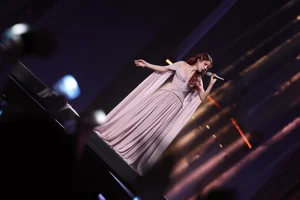 Trang Phap Gains International Recognition: Chinese Media Praises Her Performance in Sisters Who Make Waves - image 7