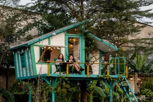 Unique Rooftop Cafe Experiences: A New Trend in Urban Tourism - image 0