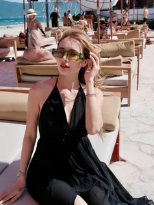 Elegant Beach Style Inspiration: Exploring Luxury Coastal Fashion and Celebrity Travel Trends - image 2