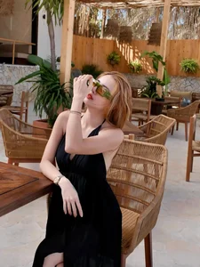 Elegant Beach Style Inspiration: Exploring Luxury Coastal Fashion and Celebrity Travel Trends - image 8