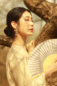 Elegant Urban Style with Xiao Bai: YiTuYu Art Language Vol.6468 Visual Story - image 4