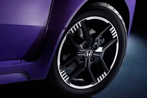 The Honda Super-One Phenomenon: Why This $22,000 Motorcycle is Selling Out Rapidly - image 1