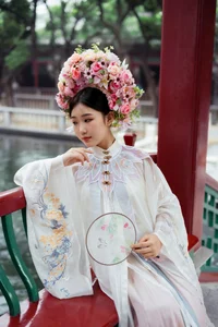 Stunning Visuals: YiTuYu Art Language Vol.10161 Qi Yu Gallery - image 7