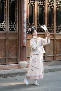 YiTuYu Vol.8552: Jiao Yi Zhi Sui Sui – Captivating Ancient Beauty & Traditional Artistry - image 28