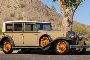 Celebrating a Century of Luxury: The Legendary Rolls-Royce Phantom Marks Its 100th Anniversary - image 8