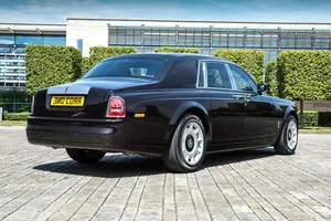 Celebrating a Century of Luxury: The Legendary Rolls-Royce Phantom Marks Its 100th Anniversary - image 10