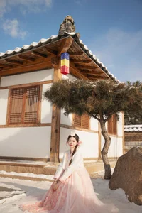 Stunning Visuals in YiTuYu艺图语 Art Language Vol.7340 Featuring Fei Tian Xiao Mo Nu - image 13
