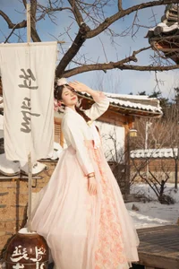 Stunning Visuals in YiTuYu艺图语 Art Language Vol.7340 Featuring Fei Tian Xiao Mo Nu - image 22
