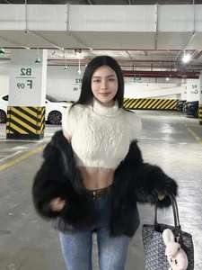 Beyond the Gym: Popular Fitness Model from Nam Dinh Surprises Fans by Sharing Her Academic Background and Education - image 1