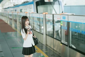 YiTuYu Art Language Vol.10192 Xiao Zhu Kun Le: A Captivating 21-Photo Artistic Portrait Collection - image 9